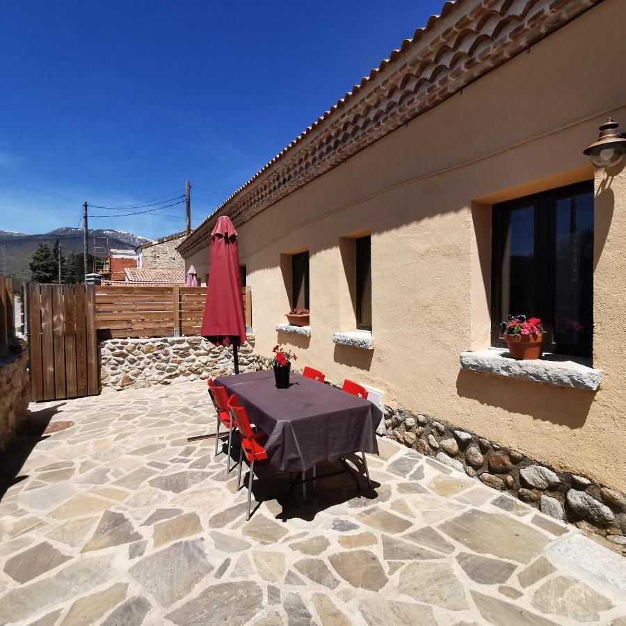 Casitas Pinilla Del Valle Exterior photo